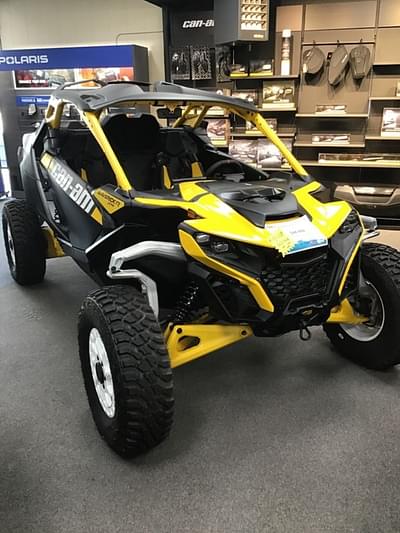 BOATZON | Can-Am® Maverick R X RS with SmartShox Carbon Black  Neo Yellow 2024