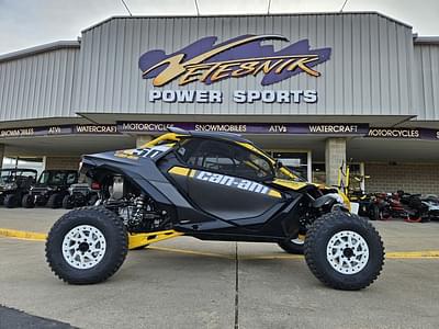 BOATZON | Can-Am® Maverick R X RS with SmartShox Carbon Black  Neo Yellow 2024
