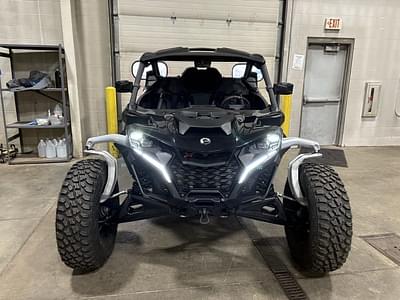 BOATZON | Can-Am® Maverick R X RS with SmartShox Triple Black 2024