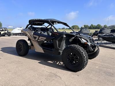 BOATZON | Can-Am® Maverick X3 DS Turbo Desert Tan  Carbon Black 2023