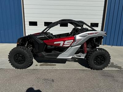 BOATZON | Can-Am® Maverick X3 DS Turbo Fiery Red  Hyper Silver 2024