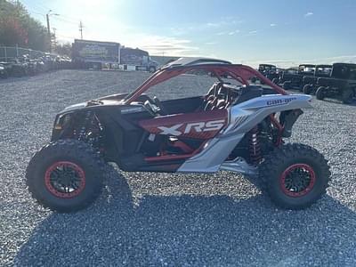 BOATZON | Can-Am® Maverick X3 DS Turbo Fiery Red  Hyper Silver 2025