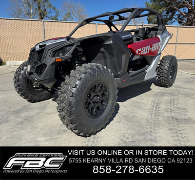 BOATZON | Can-Am® Maverick X3 DS Turbo Fiery Red  Hyper Silver 2025