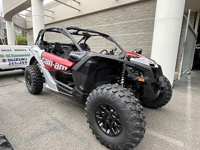 BOATZON | Can-Am® Maverick X3 DS Turbo RR Fiery Red  Hyper Silver 2025