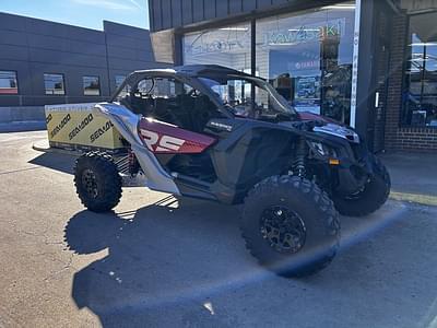 BOATZON | Can-Am® Maverick X3 RS Turbo RR Fiery Red  Hyper Silver 2024