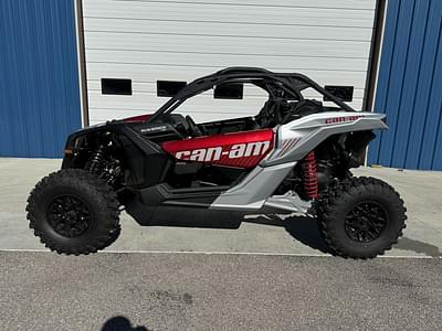 BOATZON | Can-Am® Maverick X3 RS Turbo RR Fiery Red  Hyper Silver 2025