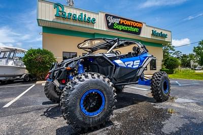 BOATZON | Can-Am® Maverick X3 X rs Turbo RR With SmartShox Intense Blue  Carbon Black  Cha 2022