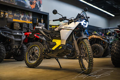 BOATZON | Can-Am® Origin 73 2025