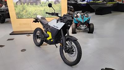 BOATZON | Can-Am® Origin White 2025