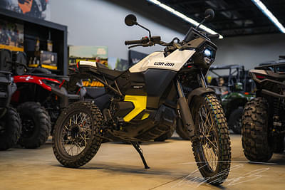 BOATZON | Can-Am® Origin White 2025