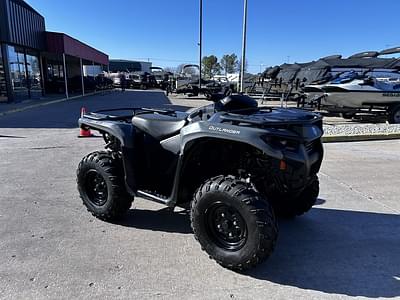 BOATZON | Can-Am® Outlander DPS 700 2023