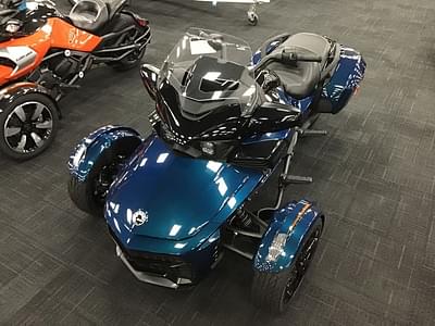 BOATZON | Can-Am® RD SPYDER F3 T 1330 SE6 BKP 24 2024