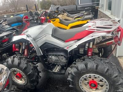 BOATZON | Can-Am® Renegade X mr 1000 R Hyper Silver  Legion Red 2024