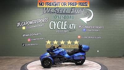 BOATZON | Can-Am® Spyder F3 Limited Dark 2019