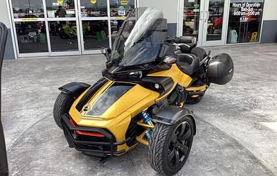 BOATZON | Can-Am® SPYDER F3S 2017
