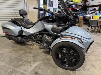 BOATZON | Can-Am® Spyder F3T Rotax 1330 ACE 2022