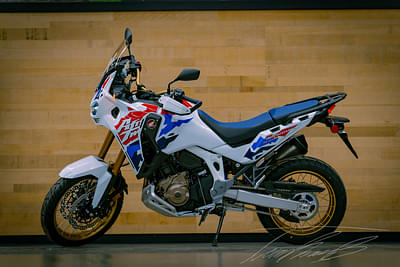 BOATZON | Honda® Africa Twin Adventure Sports ES 2025