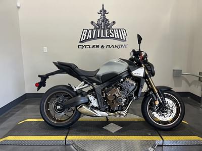 BOATZON | Honda® CB650RAR 2024
