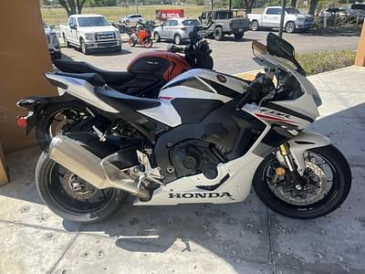 BOATZON | Honda® CBR1000RR ABS 2025