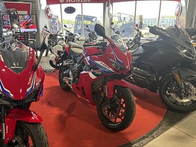 BOATZON | Honda® CBR650R EClutch 2025