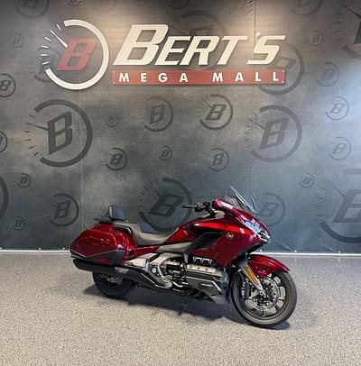 BOATZON | Honda® Gold Wing Base 2018
