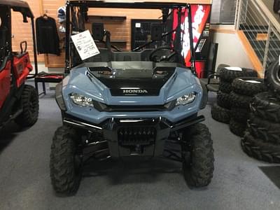 BOATZON | Honda® Pioneer 10005 Deluxe 2024