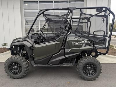 BOATZON | Honda® Pioneer 10005 Deluxe 2024