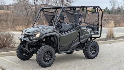BOATZON | Honda® Pioneer 10005 Deluxe 2025