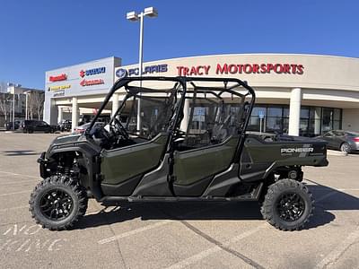 BOATZON | Honda® Pioneer 10006 Deluxe Crew 2025