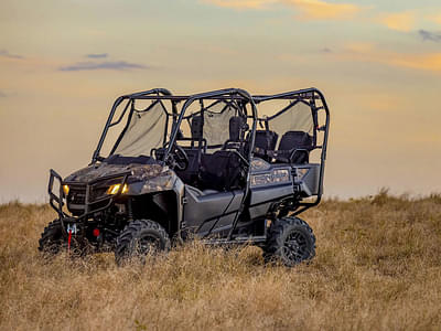 BOATZON | Honda® Pioneer 7004 Forest 2024