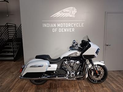 BOATZON | Indian Motorcycle® Challenger Limited Ghost White Metallic 2024