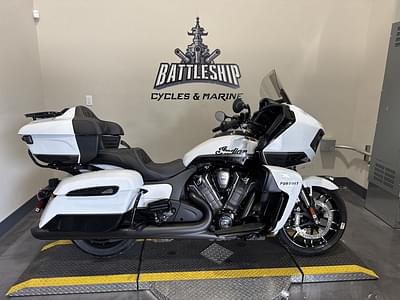BOATZON | Indian Motorcycle® Pursuit Dark Horse 112 wPowerBand Audio Ghost White Metallic Crystal wit 2025