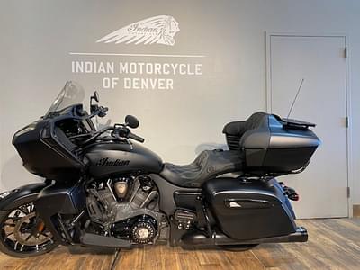 BOATZON | Indian Motorcycle® Pursuit Dark Horse with Premium Package Black Smoke 2023