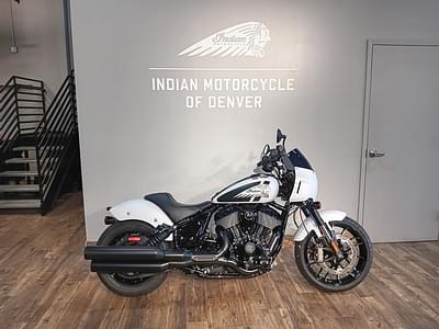 BOATZON | Indian Motorcycle® Sport Chief Ghost White Metallic Smoke 2024