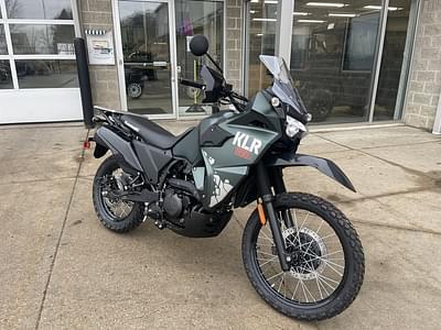 BOATZON | Kawasaki KLR650 S Metallic Matte Old School Green 2025