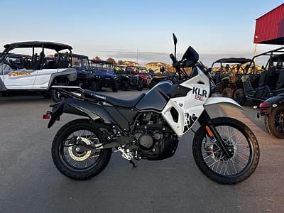 BOATZON | Kawasaki KLR650 S Pearl Crystal WhiteMetallic Carbon Gray 2025