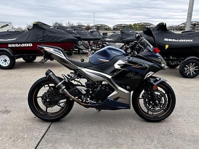 BOATZON | Kawasaki Ninja 400 Metallic Magnetic Dark GrayTwilight Blue 2023