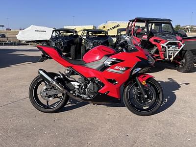 BOATZON | Kawasaki Ninja 400 Passion Red 2021