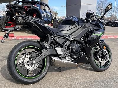 BOATZON | Kawasaki Ninja 650 2025