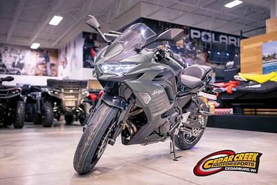 BOATZON | Kawasaki Ninja 650 ABS 2025