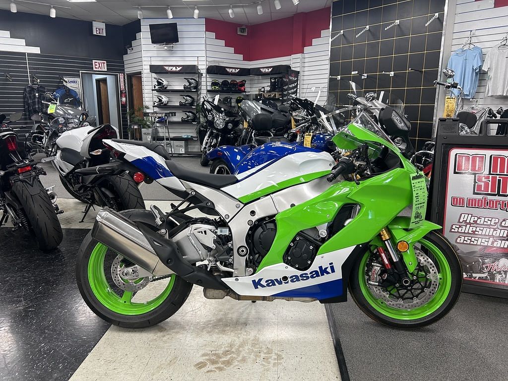 New Kawasaki Ninja ZX10R 40th Anniversary Edition ABS 2024