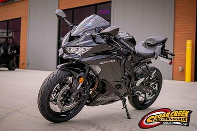 BOATZON | Kawasaki NINJA ZX4R ABS 2025