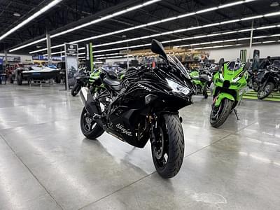 BOATZON | Kawasaki NINJA ZX4R ABS 2025