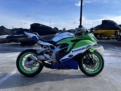 BOATZON | Kawasaki Ninja ZX4RR 40th Anniversary Edition ABS 2024