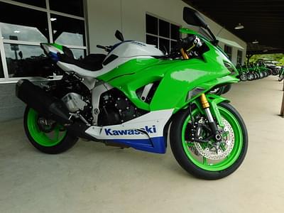 BOATZON | Kawasaki Ninja ZX6R 40th Anniversary Edition ABS 2024