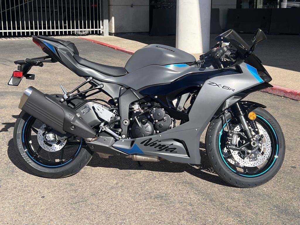 saki 2025 Kawasaki Ninja ZX-6R SKU:KSA011683 Kawasaki Ninja ZX-6R