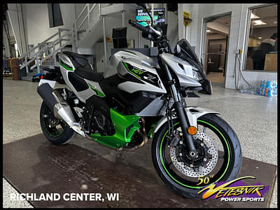 BOATZON | Kawasaki Z7 Hybrid ABS 2024