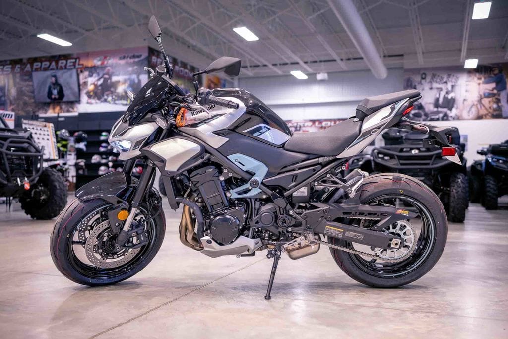 s*n様 銀貨900 kawasaki-z900-abs-galaxy-