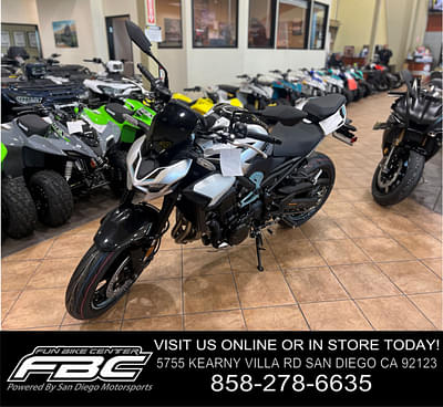 BOATZON | Kawasaki Z900 ABS Galaxy SilverMetallic Spark Black 2025
