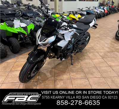 BOATZON | Kawasaki Z900 ABS Galaxy SilverMetallic Spark Black 2025